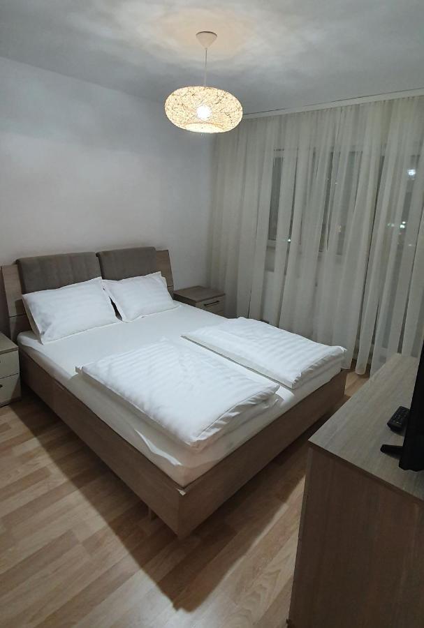 Rebecca Sweet Apartment 拉迪亚 外观 照片